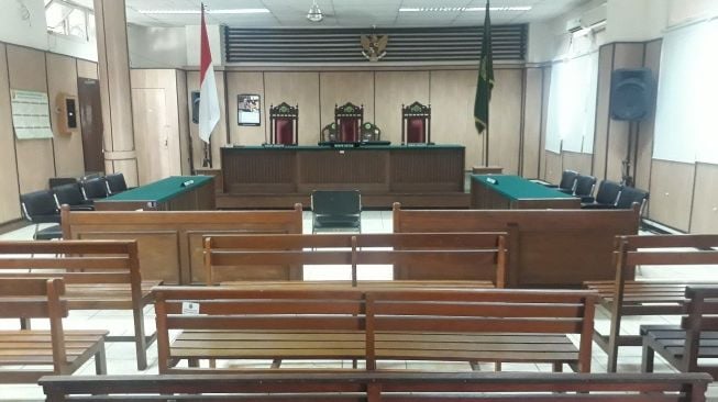 Sidang Perceraian Menghadirkan Saksi Dari Keluarga